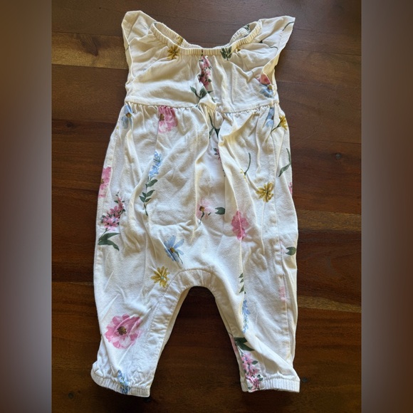 Old Navy Other - Old Navy floral romper 3-6m